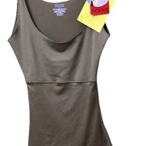 NWT SPANX  Hide & Sleek Scoop Neck Cami Camisole Shapewear Women Size Small
